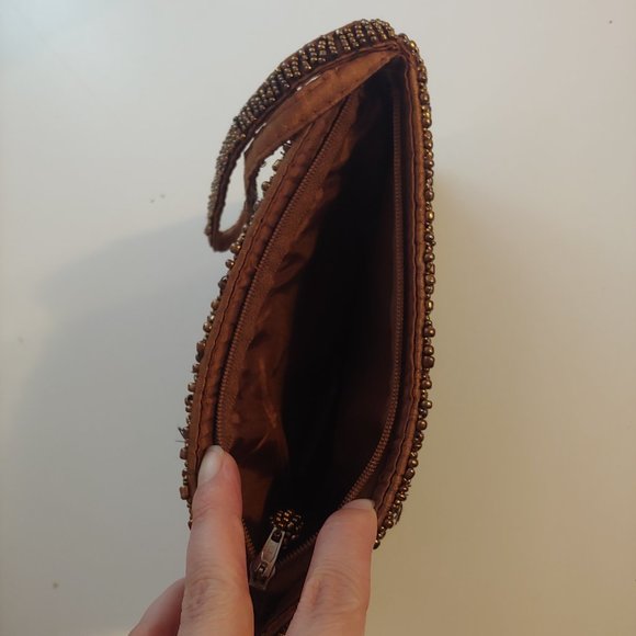 Beaded wristlet - Picture 5 of 11